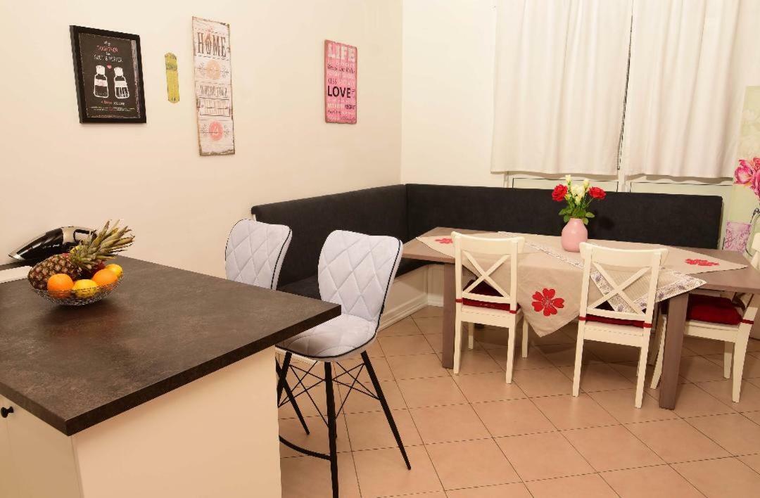 Apartamento Studio Tami I Barbi Opatija Exterior foto